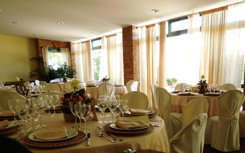 Agriturismo Lecanfore Guest House Castel di Leva ภายนอก รูปภาพ